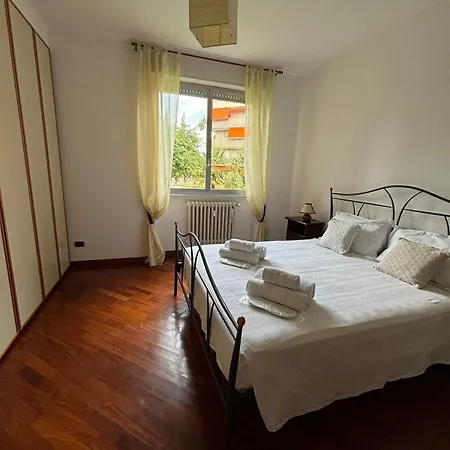 Apartment Zona Rho Fiera *